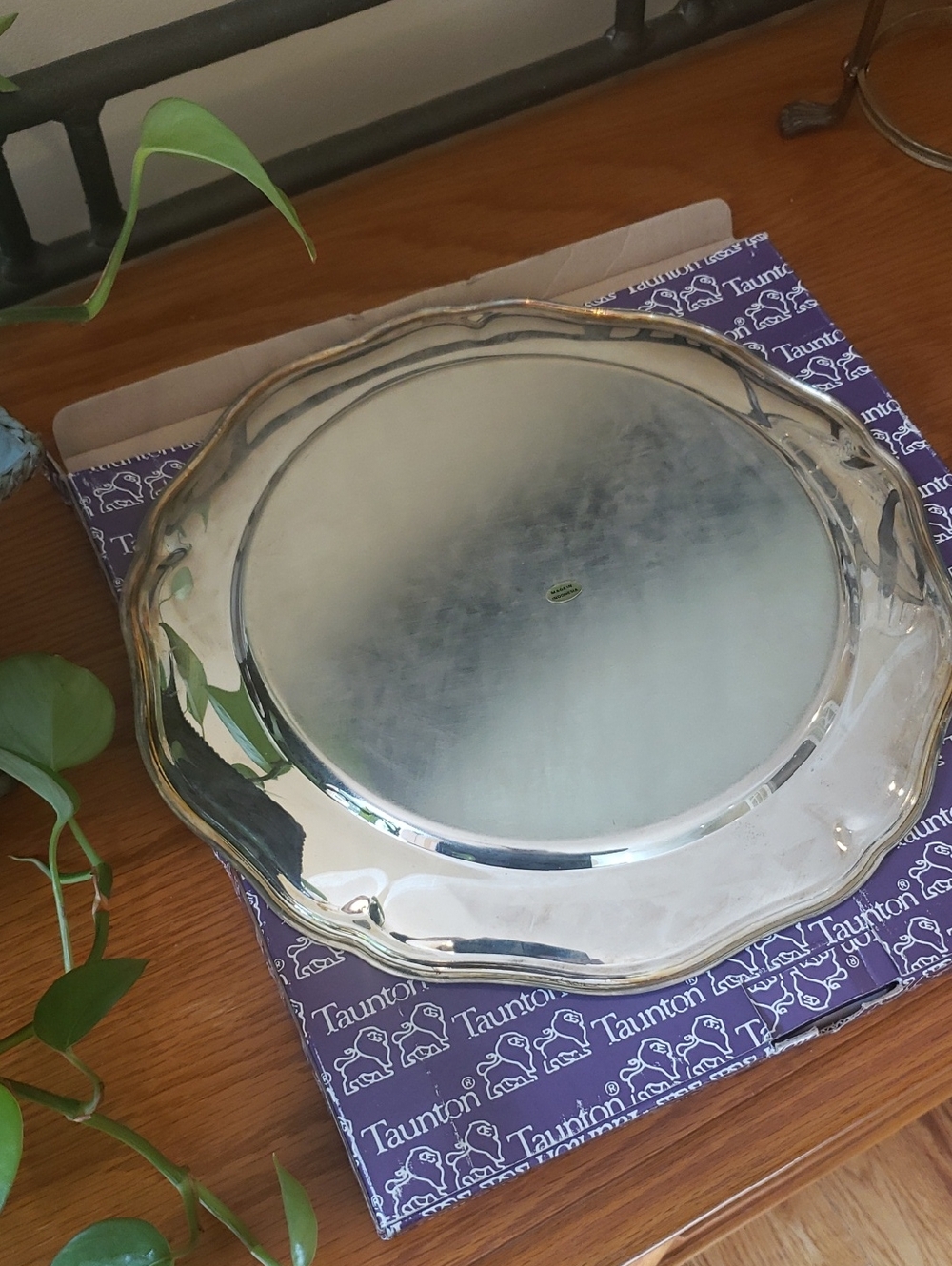 Vtg Taunton: Silver Plated Chippendale Tray- 12" - Picture 6 of 8